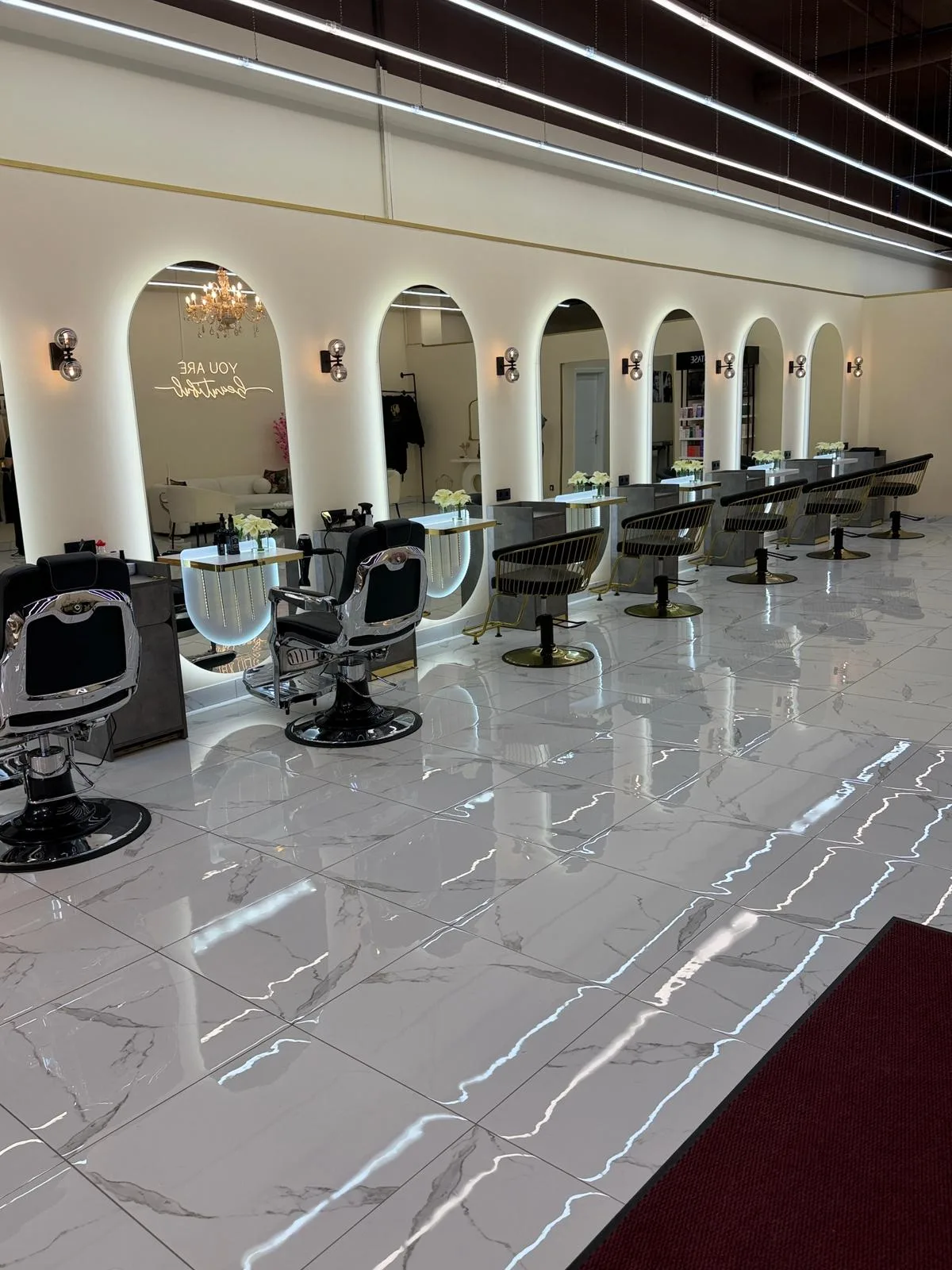 Salon Palmira Innenansicht — Styling-Bereich Graz Shopping Nord