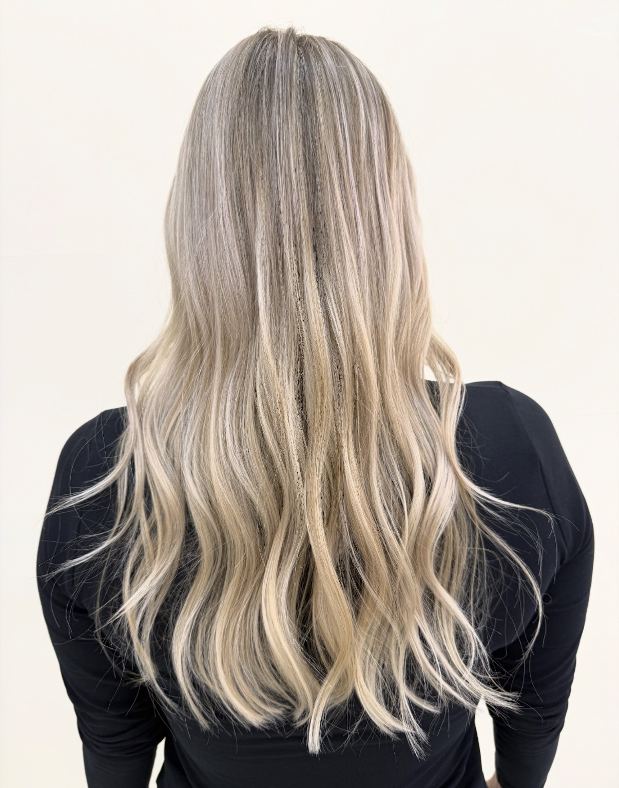 Natural Blond Soft Waves Graz Nachher